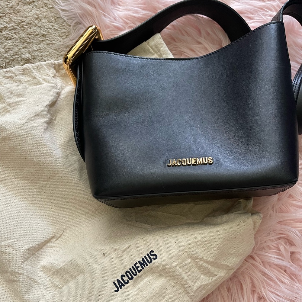 Jacquemus Le Petit Regalo